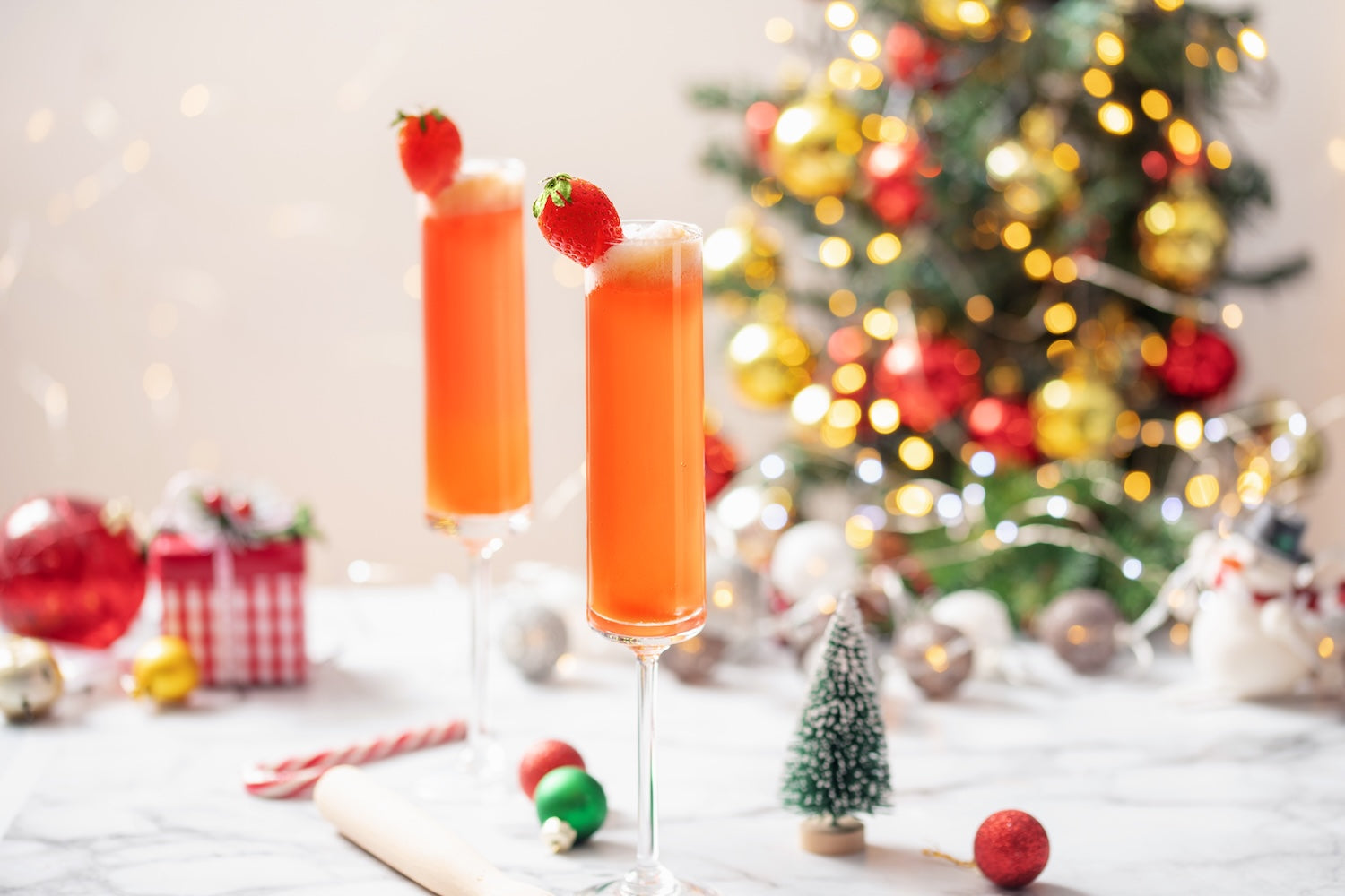 STRAWBERRY BLONDE FIZZ