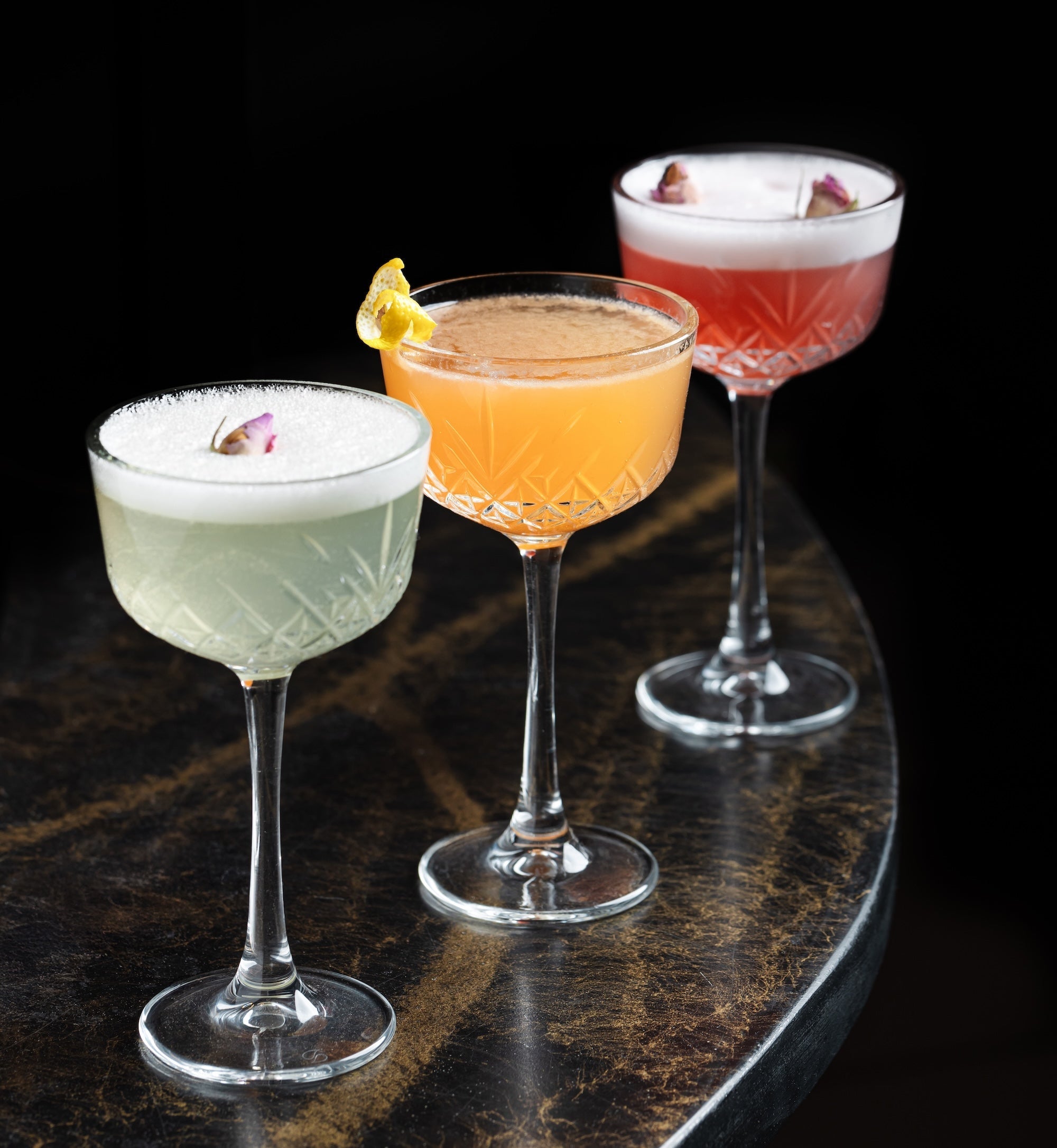 BEST HOLIDAY COCKTAIL RECIPES FOR ENTERTAINING