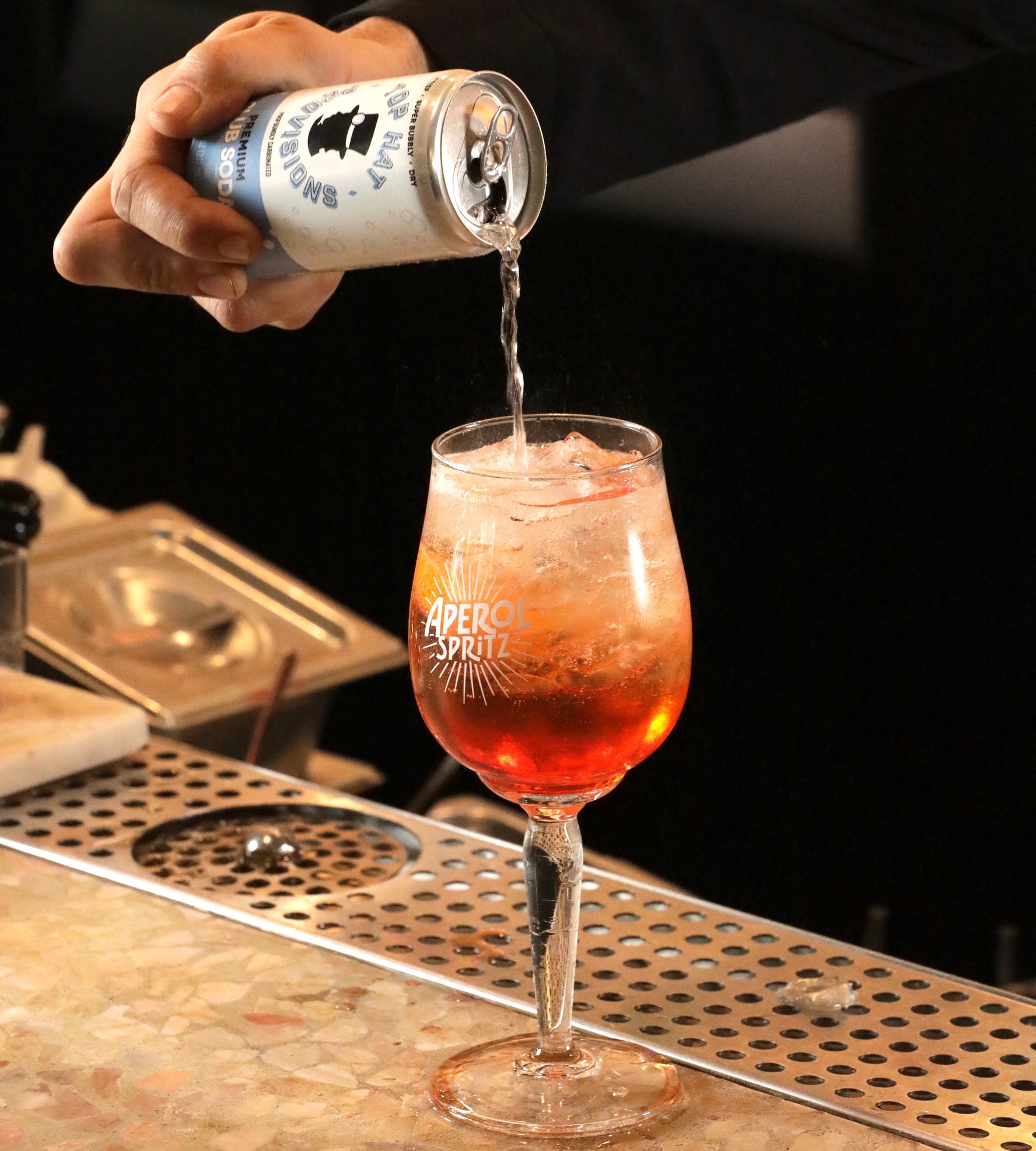 Top Hat Premium Club Soda - 24x7.5oz Case - B2B